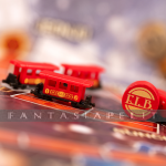 Ticket to Ride: The Red Passenger Car Deluxe Set